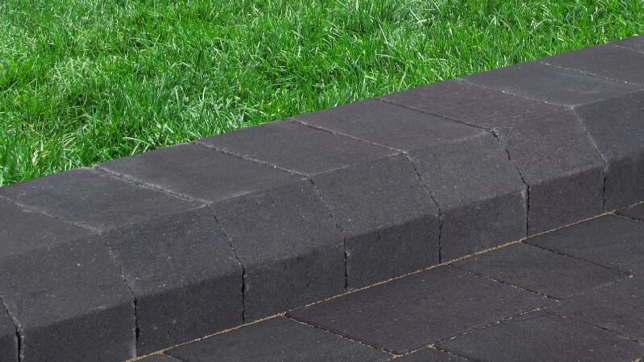Marshalls Keykerb Large Half Battered External Angle Charcoal 1 Marshalls Keykerb Large Half Battered External Angle Charcoal