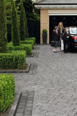 Drivesett Kerb Concrete Paving Pennant Grey 120 X 80 X 240mm (192 Pack)